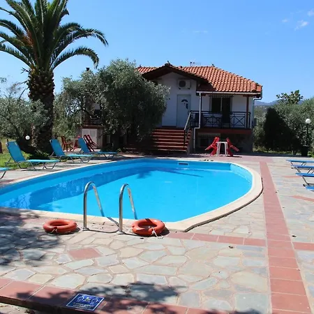 Apart Otel Iatrou