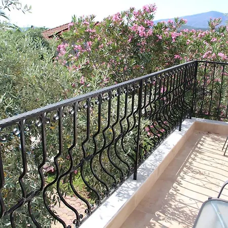 Hotel de apartamente Iatrou 3*