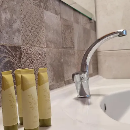 Iatrou Hotel de apartamente Potos