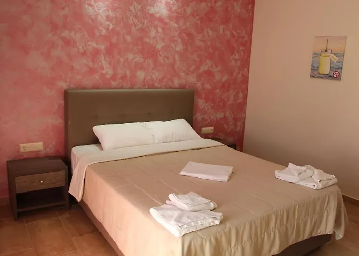 아파트호텔 Iatrou