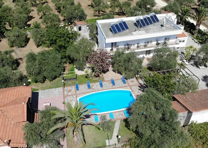 Iatrou 아파트호텔