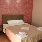 아파트호텔 Iatrou