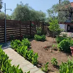 아파트호텔 Iatrou