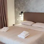 Iatrou 아파트호텔