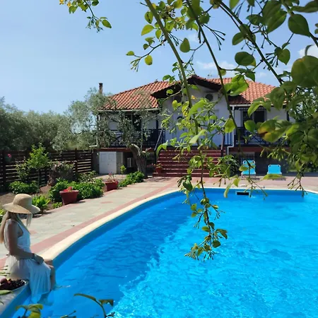 Iatrou 3* Ποτός