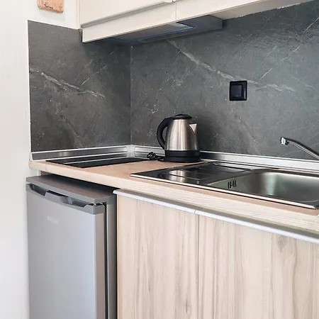 Iatrou 公寓式酒店