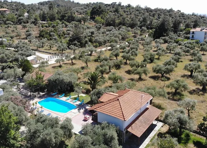 Iatrou Ξενοδοχείο με διαμερίσματα 3*