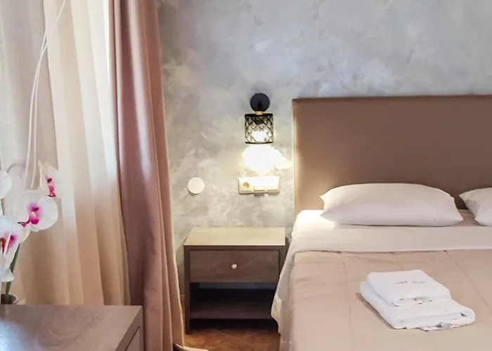 Iatrou Ξενοδοχείο με διαμερίσματα 3*